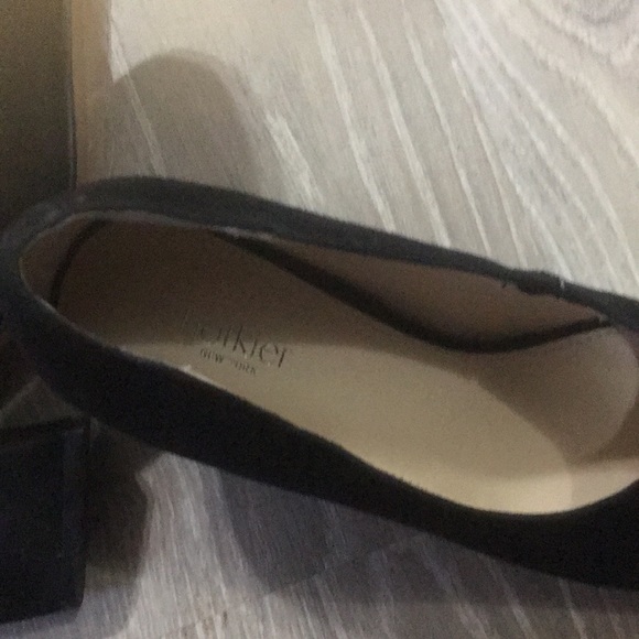 New without tags Botkier black suede heels - Picture 4 of 5